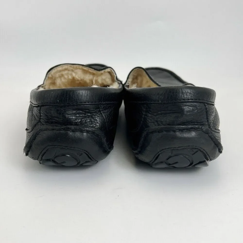 UGG Ascot Slipper Mens Size 11 Black Full Grain Leather Genuine Sheepskin 5379